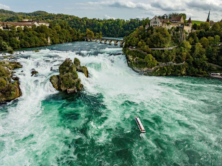 Neuhausen am Rheinfall: Rhine Falls Boat Tour - What makes the guide important