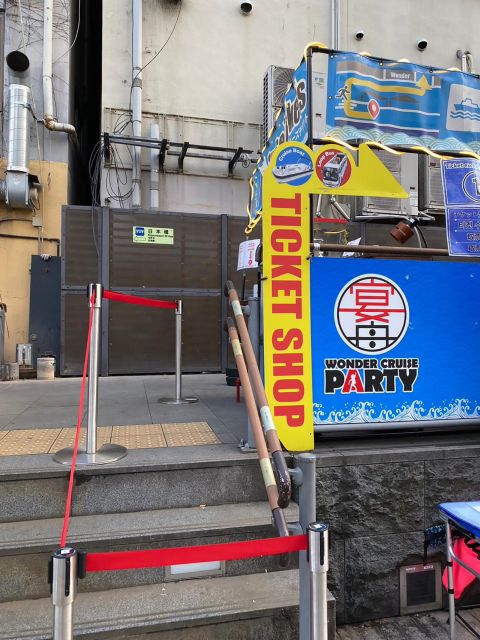 Osaka: Dotonbori District River Cruise with Drink Discount - The Glico Man Photo Stop
