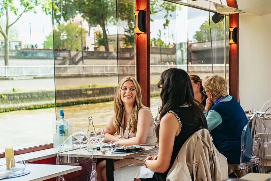 Paris: 3-Course Italian Meal Seine Cruise - Key points to know before booking