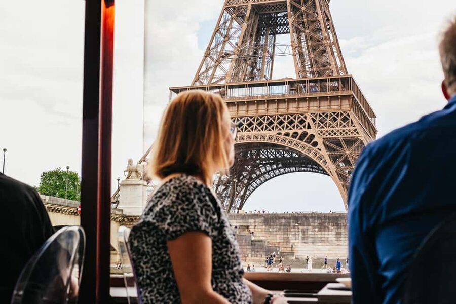 Paris: 3-Course Italian Meal Seine Cruise - Seeing Paris from the water