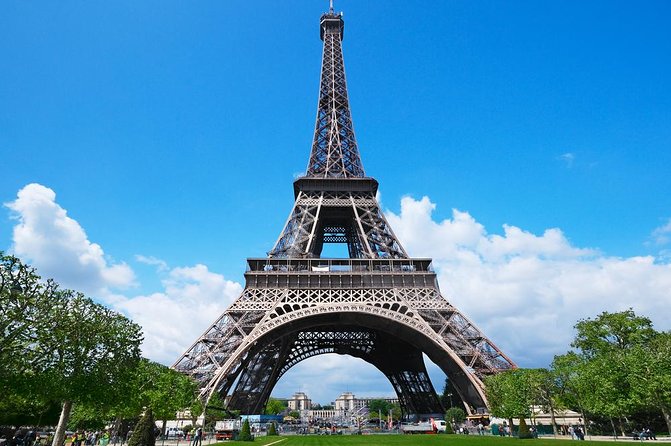 Paris by Rail with Sightseeing Bus and River Cruise - Champs-Élysées, Arc de Triomphe, and Place de la Concorde
