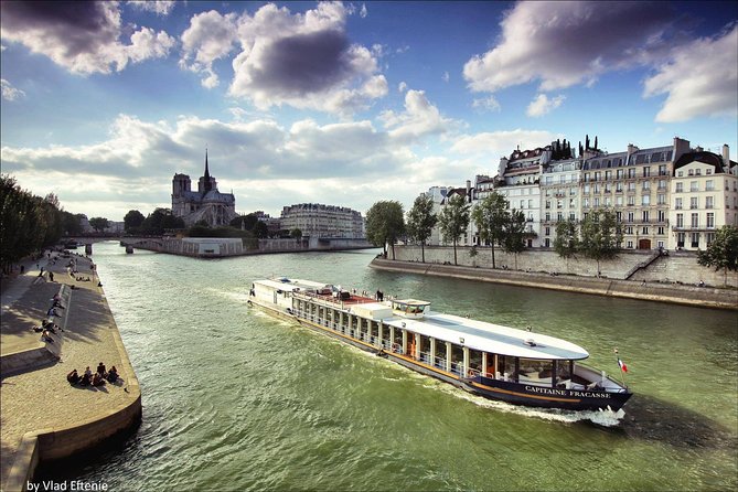 Paris Capitaine Fracasse 3 Course Seine River Dinner Cruise - Service, music, and the feel of the evening