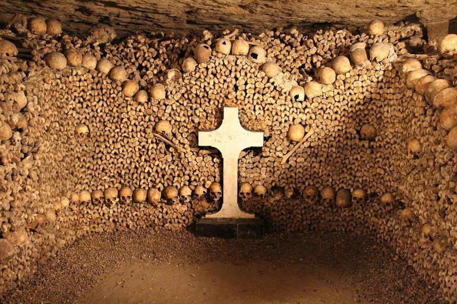 Paris: Catacombs Entry & Seine River Cruise with Audio Guide - Why the Catacombs are the heart of this experience