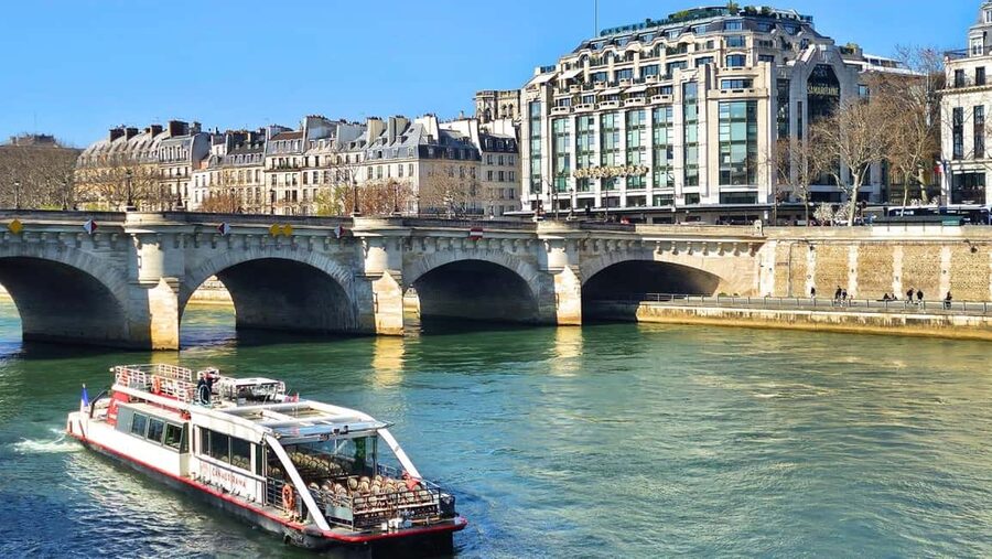 Paris: Cruise from The Canal Saint Martin to The Seine River - Canal Saint-Martin: locks, footbridges, and the Bastille tunnel