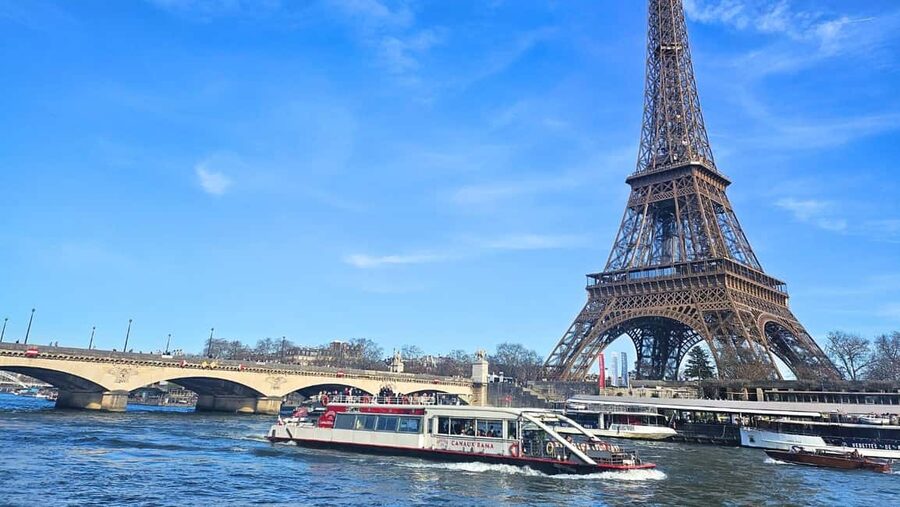 Paris: Cruise from The Canal Saint Martin to The Seine River - Boarding at Quai de Valmy near République