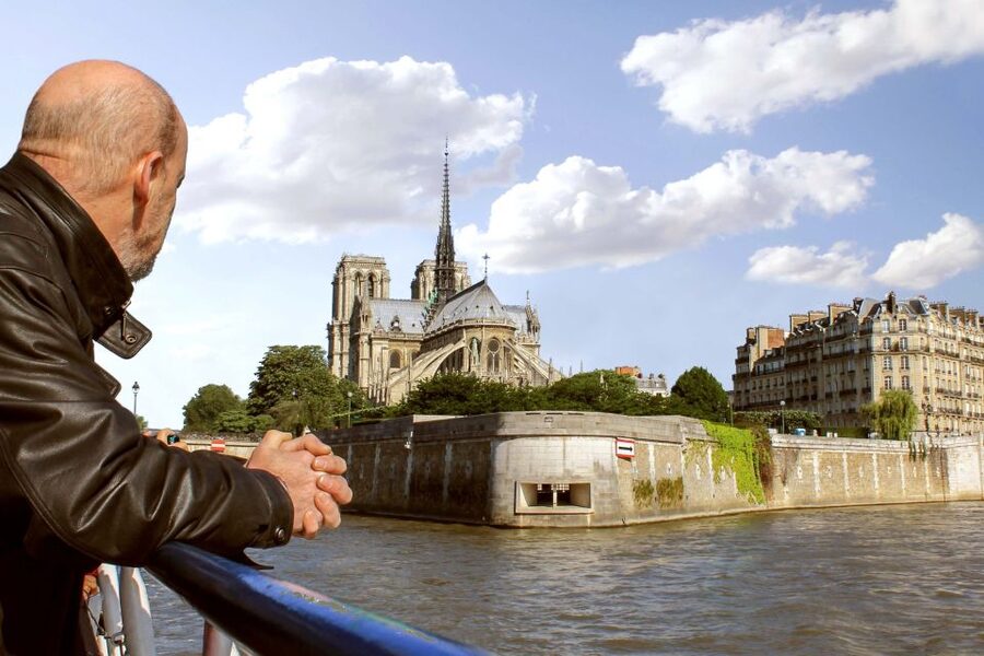 Paris: Eiffel Tower Hosted Tour, Seine Cruise and City Tour - Should you pay extra for the summit?