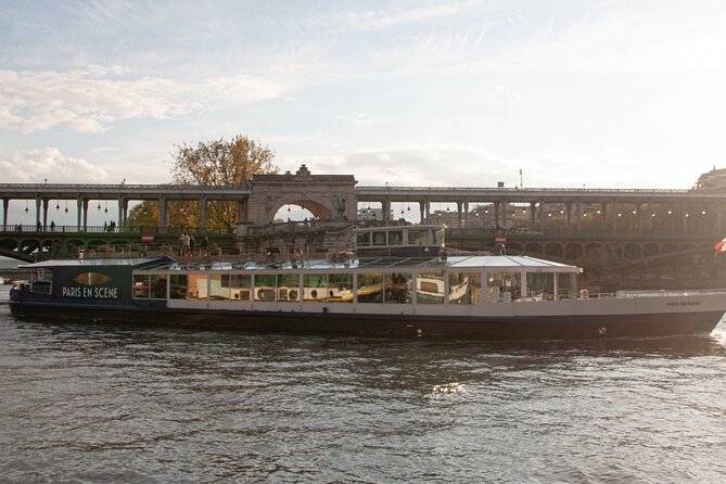 Paris en Scene 3 Course Seine River Dinner Cruise - Alexandre III Bridge and Grand Palais