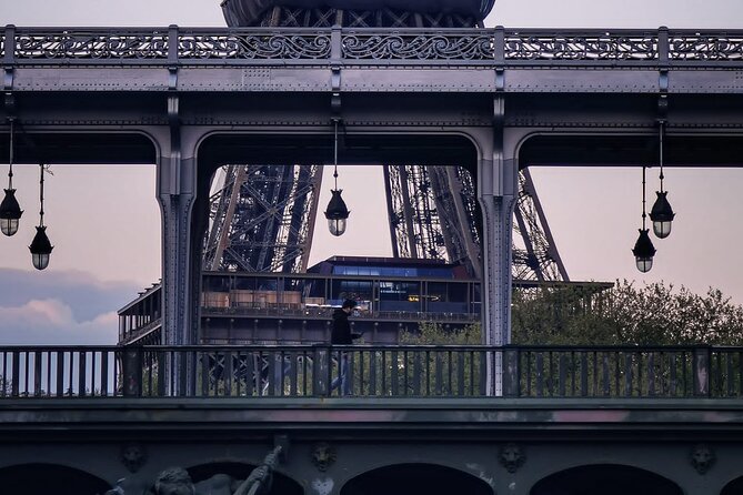Paris en Scene 3 Course Seine River Dinner Cruise - Timing, route changes, and service