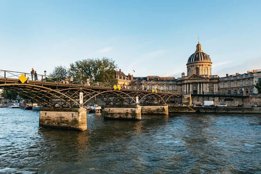 Paris: Gourmet Dinner Cruise on Seine River with Live Music - Eiffel Tower views from the upper deck