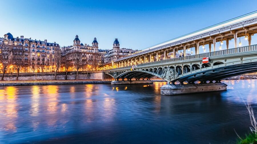 Paris: Illuminated Evening River Cruise & Waffle Tasting - Audio commentary, music, and the onboard mood