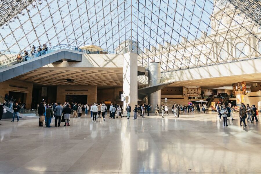 Paris: Louvre Museum Entry Ticket With Host and River Cruise - From the Louvre to the Seine pier