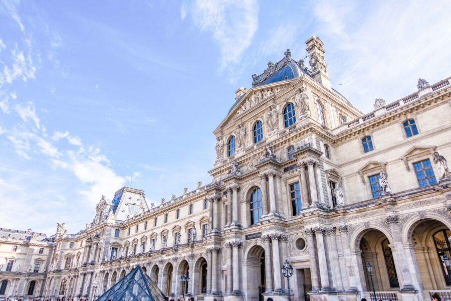Paris: Louvre Reserved Ticket and River Cruise Combo - Planning the day around the Louvre and river