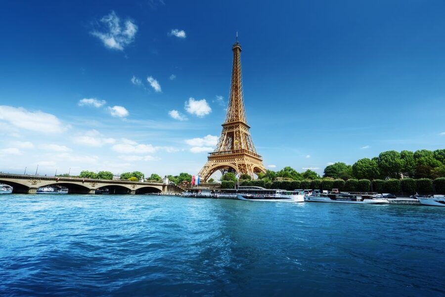 Paris: Romantic Cruise with 3-course Dinner on Seine River - What the Capitaine Fracasse dinner cruise is really like