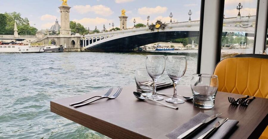 Paris: Seine River Bistronomic Dinner Cruise - Boarding near the Alexandre III Bridge