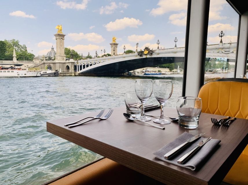 Paris: Seine River Bistronomic Dinner Cruise - Who should book this Seine dinner cruise?
