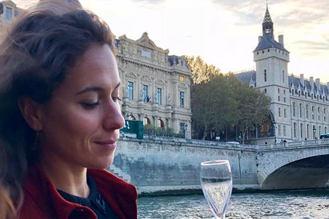 Paris Seine River Champagne Tasting Cruise - Why this Seine cruise works so well in the evening
