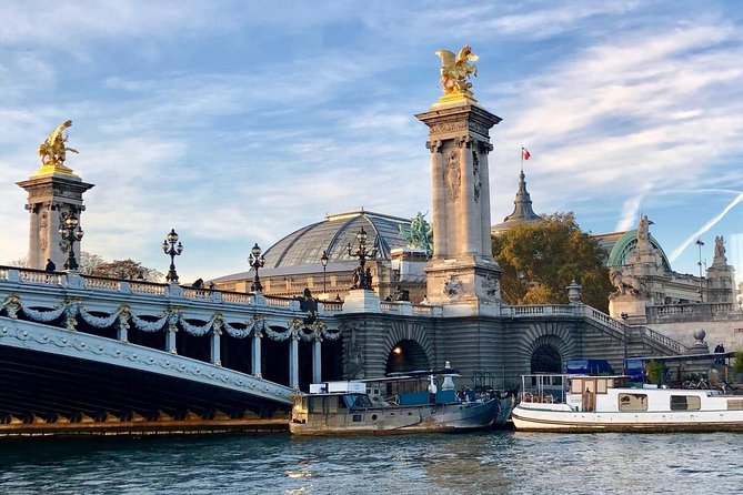 Paris Seine River Champagne Tasting Cruise - The Eiffel Tower meeting point and front-of-boat views