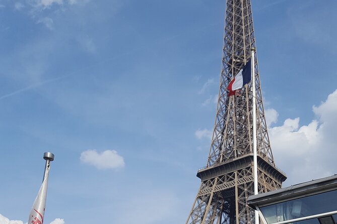 Paris Seine River Champagne Tasting Cruise - Grand Palais and the changing city lights