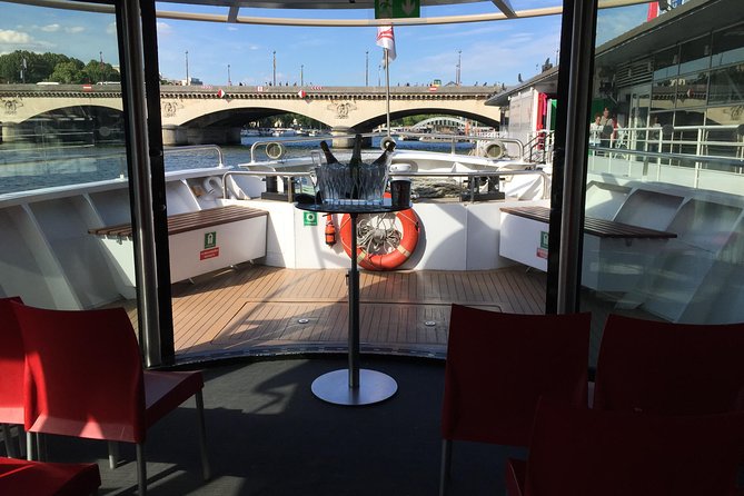 Paris Seine River Champagne Tasting Cruise - Three glasses, one sommelier, and a useful lesson in Champagne