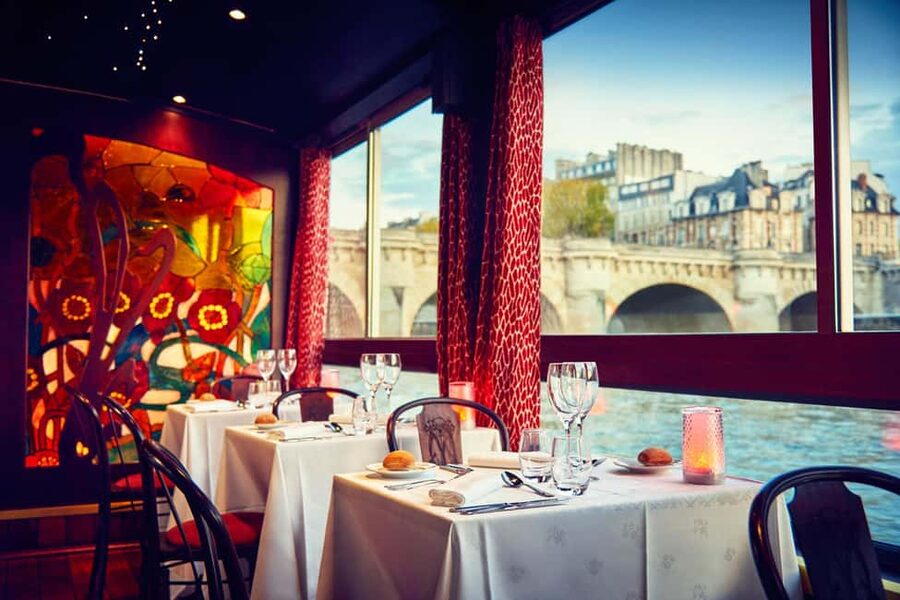 Paris: Seine River Cruise with 3-Course Dinner & Live Music - Choosing between the 6:45 and 9:15 sailings