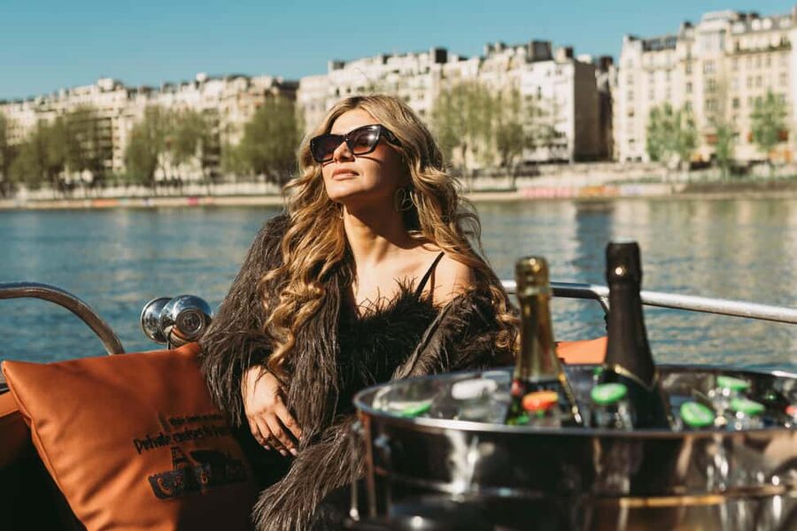 Paris: Seine River Private Cruise - Why a private Seine cruise can be worth the splurge