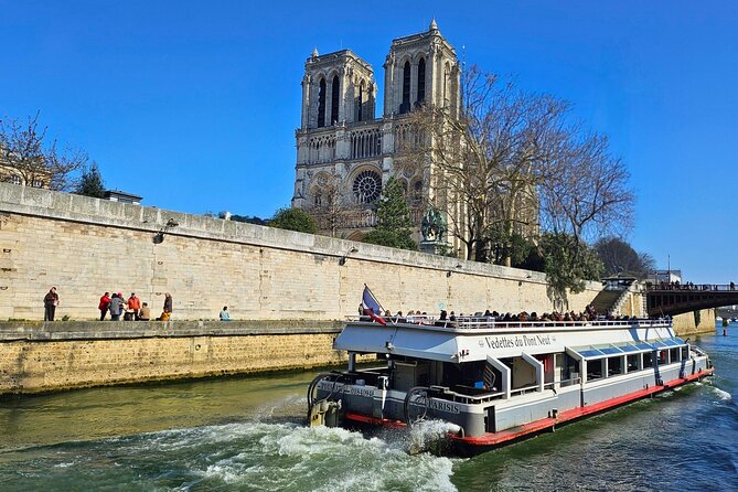 Paris Seine River Sightseeing Guided Cruise Vedettes du Pont Neuf - Notre-Dame from the south bank
