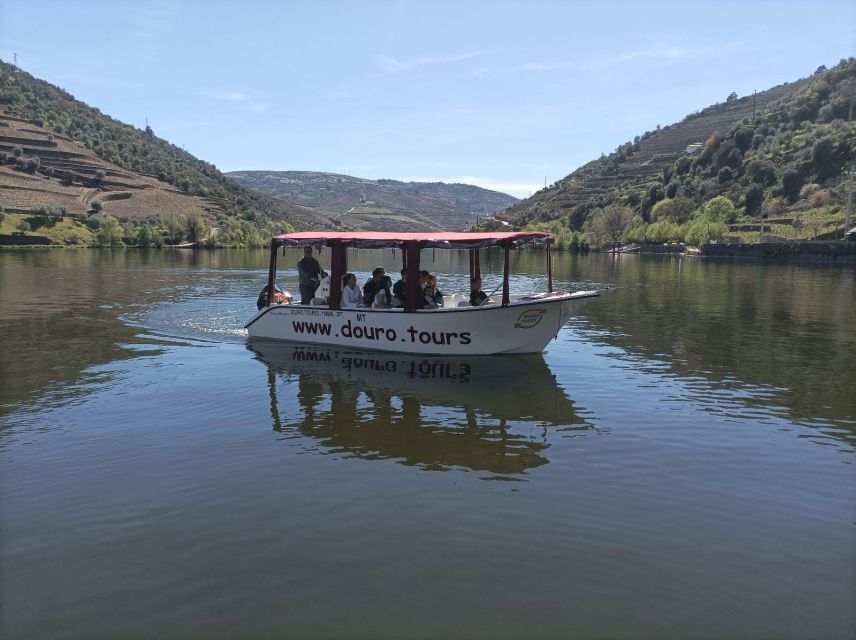Pinhão: Douro River 50-min Boat Trip with Port Wine - What the guides add to the ride