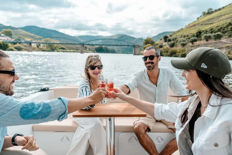 Pinhão: Douro River Solar Boat Tour with Wine Tasting - Thirty minutes upriver toward Romaneira