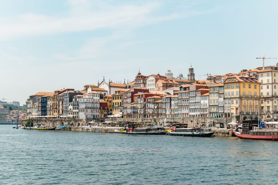 Porto: 6 Bridges Douro River Cruise - Boarding at Cais da Estiva