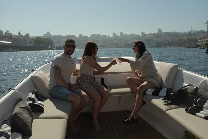 Porto: Douro River Boat Cruise with Port Wine and Snacks - Porto’s old quarter from the Douro