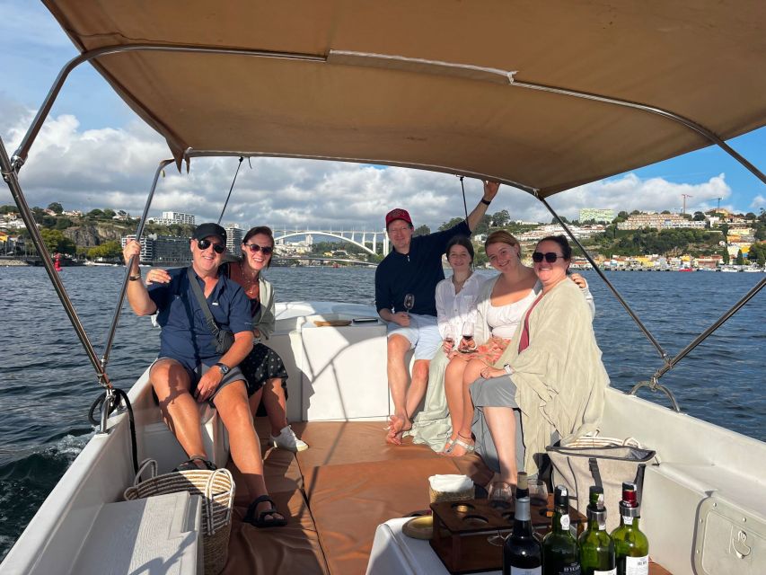 Porto: Douro River Boat Cruise with Port Wine Tasting - Dom Luís Bridge and Ribeira from the river
