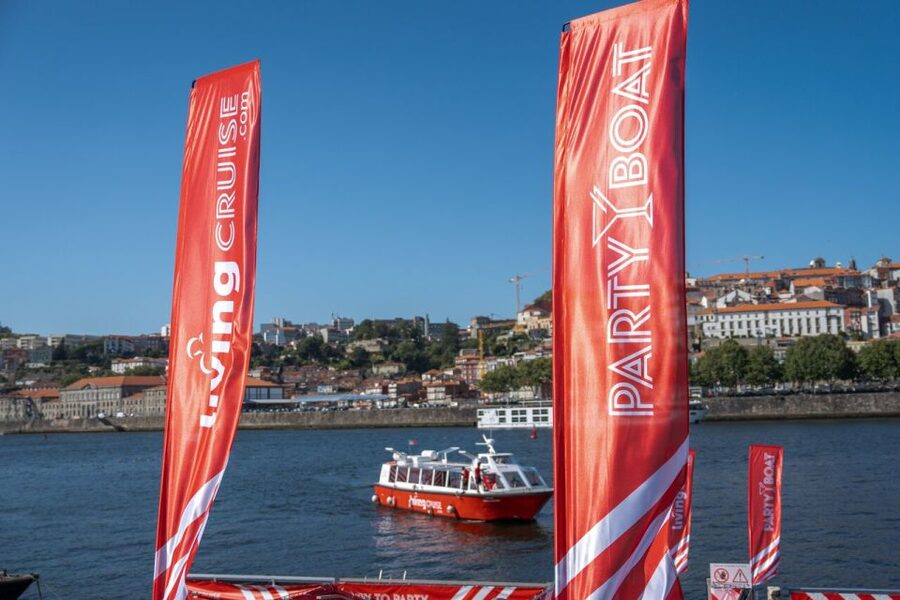 Porto: Douro River Party Boat with Sunset Option & 6 Bridges - Who Will Enjoy This Most?