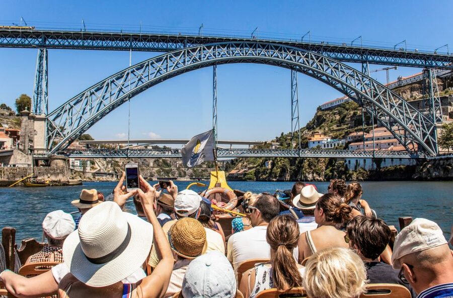Porto: Guided Tour by Tuk-Tuk & Optional Douro River Cruise - São Bento Station, Aliados Avenue, and the city’s grand center