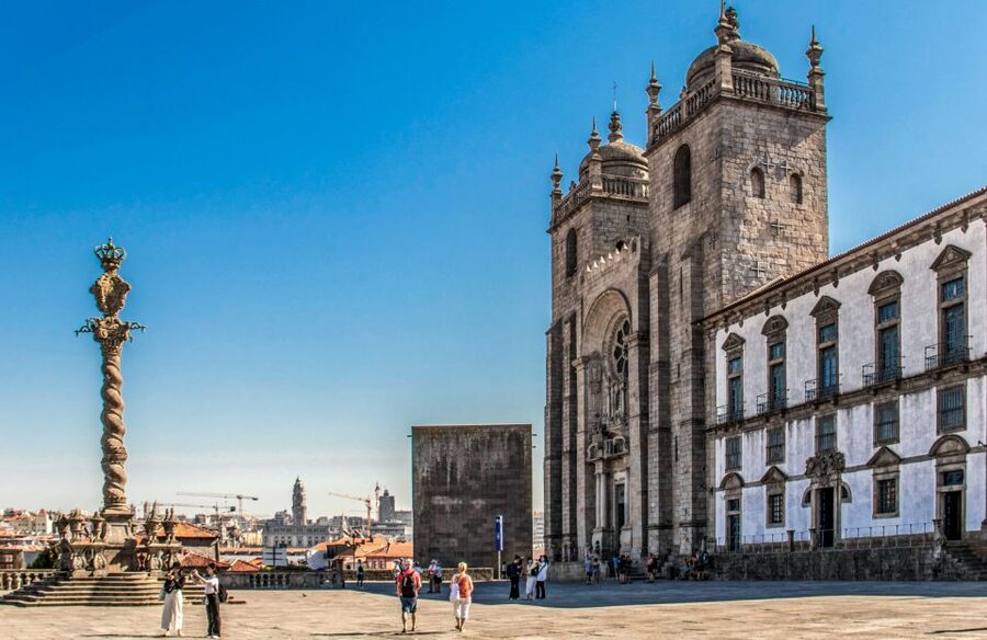 Porto: Guided Tour by Tuk-Tuk & Optional Douro River Cruise - Starting near São Bento and Porto Cathedral