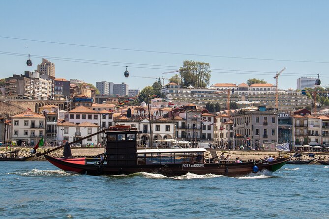 Porto Six Bridges Panoramic Cruise on the Douro River - What happens during the 50-minute cruise