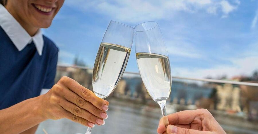 Prague: Evening Vltava River Eco Cruise with Prosecco - Under Charles Bridge
