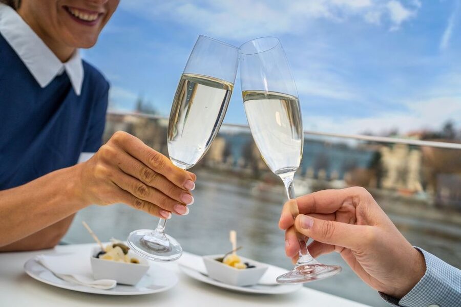 Prague: Evening Vltava River Eco Cruise with Prosecco - Sunset, summer, and winter departures