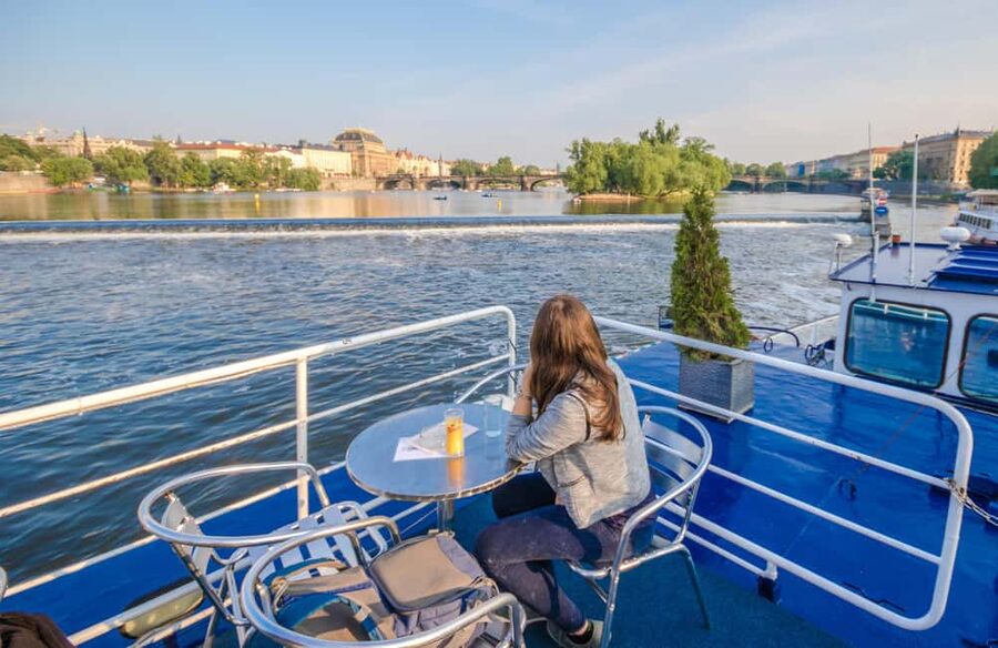 Prague: Panoramic Vltava River Cruise - Kampa Island and the return journey