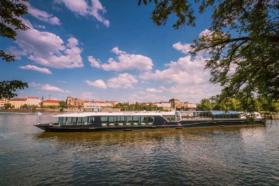 Prague: Vltava River Sightseeing Cruise - Vyšehrad Rock Castle and the wider route