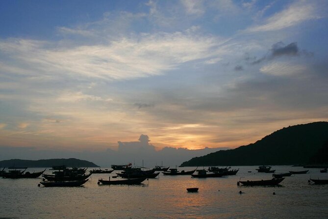 PRIAVATE DaNang CITY TOUR-FOOD TOUR-Sunset BOAT TRIP on Han river - A six-hour introduction to Da Nang