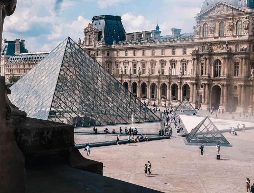 Private 5-Hour Paris Tour with Local Guide + Seine Cruise - Key points to know before booking