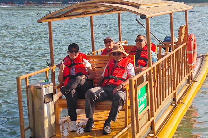 Private day tour :Guilin-LiRiver bamboo boat-Yangshuo Highlights - Daxu Ancient Town adds an older riverside setting