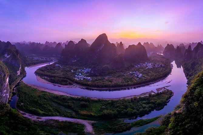 Private day tour :Guilin-LiRiver bamboo boat-Yangshuo Highlights - The Yangdi to Nine Horses Hill bamboo boat ride