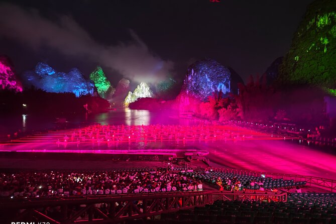 Private day tour :Guilin-LiRiver bamboo boat-Yangshuo Highlights - Xianggong Hill gives you the big Li River view