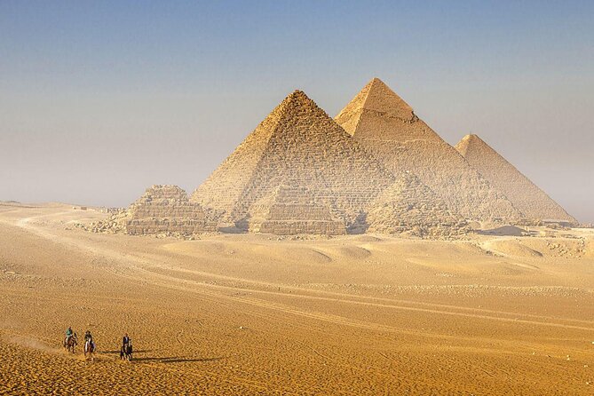 Private Day Tour to Giza Pyramids, Sphinx & Saqqara + Luxury Nile Dinner Cruise - Key points at a glance