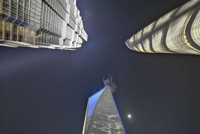 Private Evening Tour: VIP Huangpu River Cruise and Shanghai Lights - Yuyuan Old Street and the Nine-Zigzag Bridge