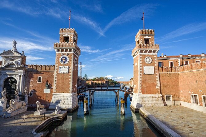 Private Venice Canal Cruise: 2-Hour Grand Canal and Secret Canals - Santa Croce, Dorsoduro, And A Working Gondola Yard