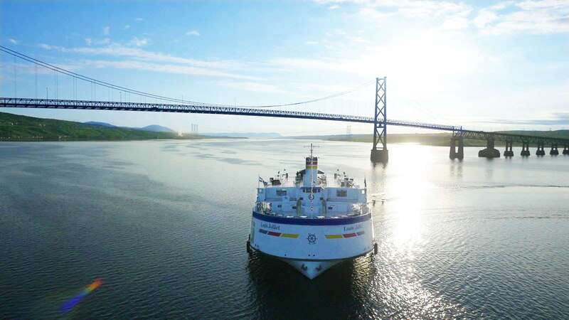 Québec City: Guided Sightseeing River Cruise - Montmorency Falls From the St. Lawrence