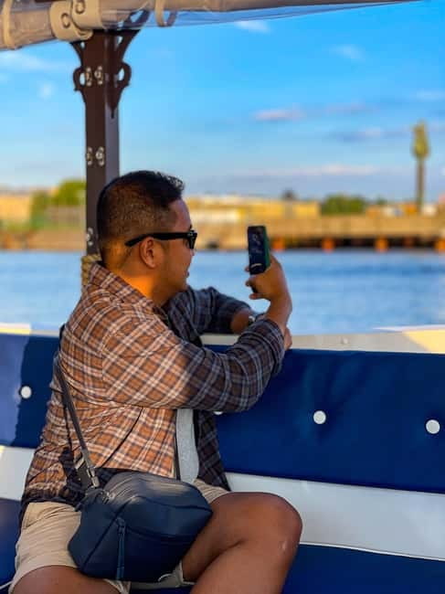Riga: Canal Boat Sightseeing Tour With Audio guide - The Central Market, bridges, and Old Town