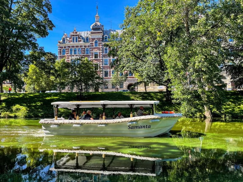 Riga: Canal Boat Sightseeing Tour With Audio guide - Comfort, weather, and the small-boat setting